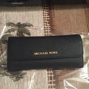 Micheal Kors Slim wallet